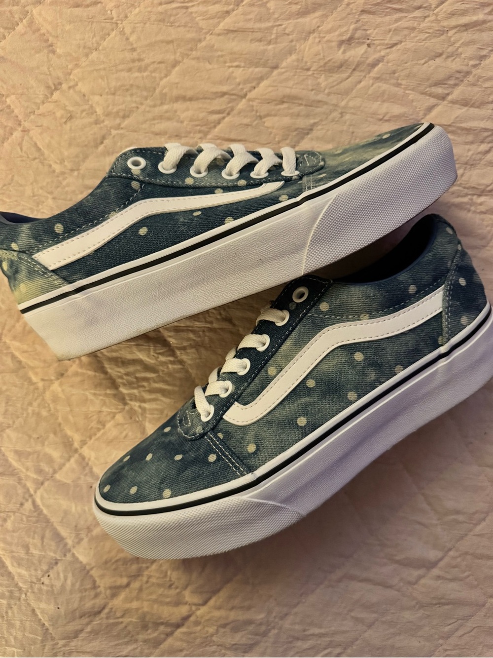 Vans Women's Navy Blue Polka Dot Old Skool Platform Sneakers